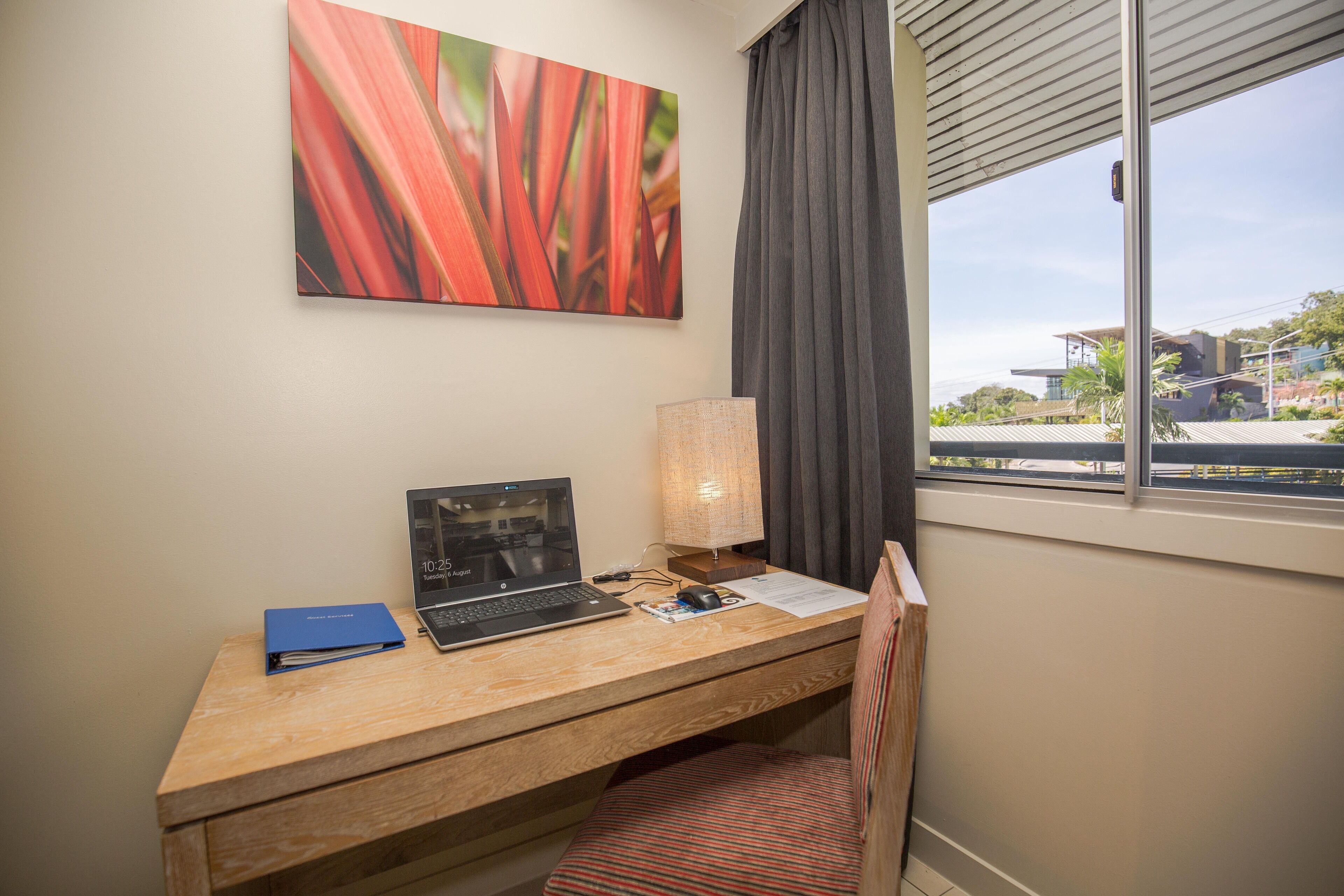 executive room | living area | 40-inch flat-screen tv with cable channels, tv