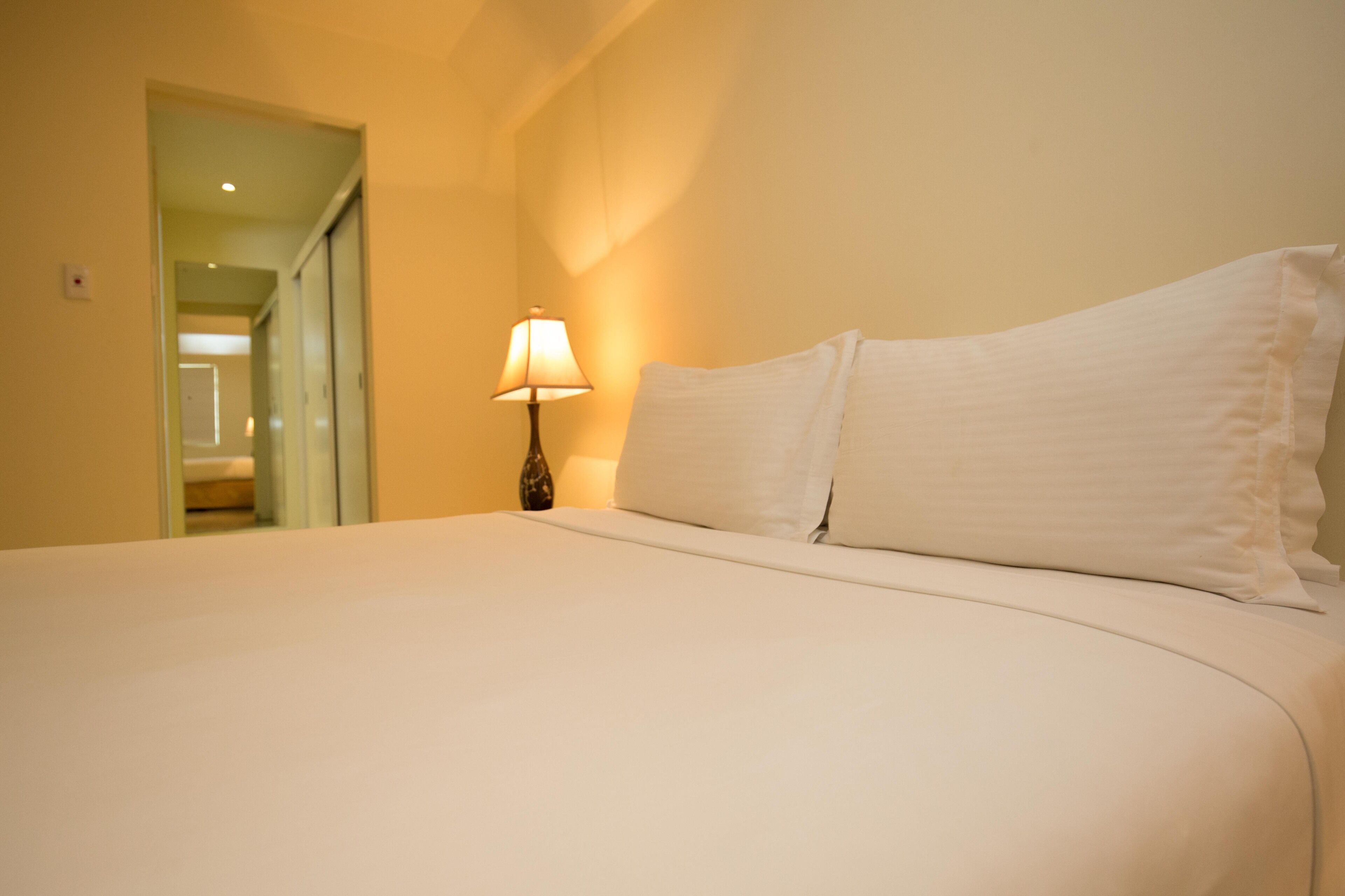 standard apartment, 1 bedroom, kitchen | 1 bedroom, in-room safe, desk, blackout curtains