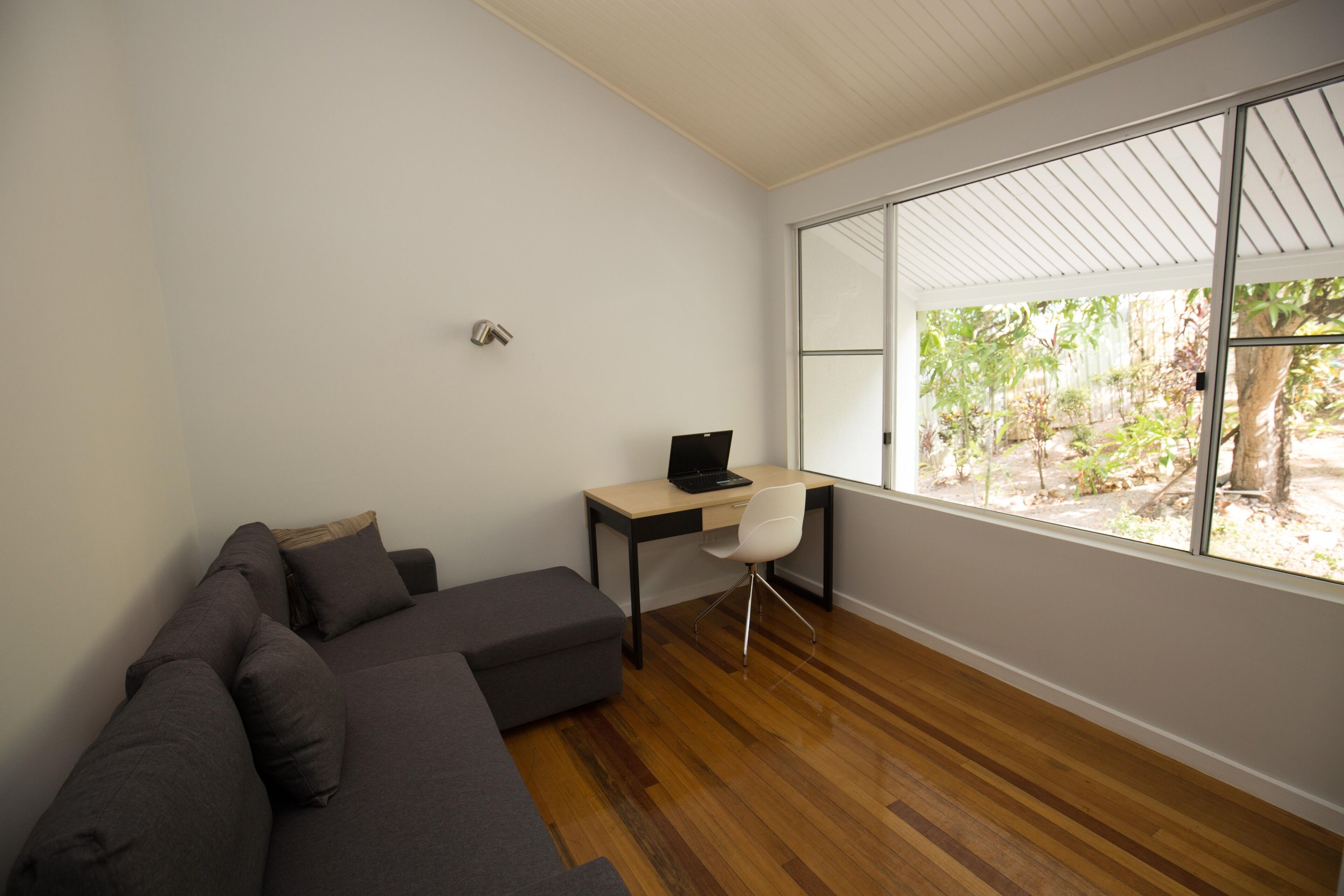 basic apartment, 2 bedrooms, kitchen | view from room