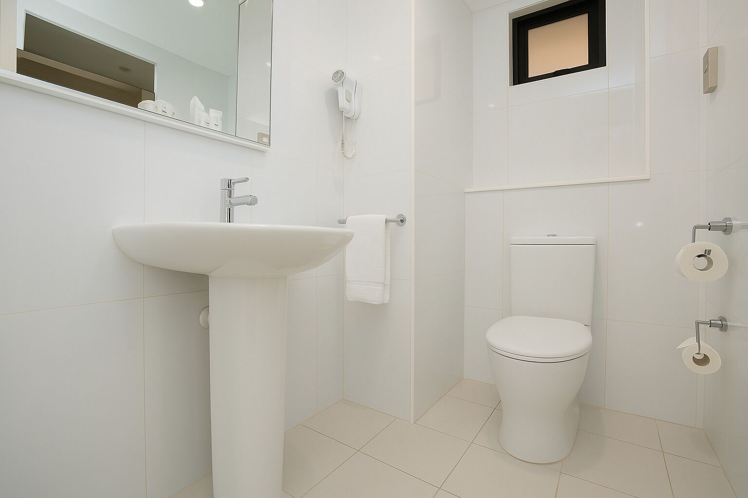 deluxe room, 1 queen bed | bathroom | shower, free toiletries, hair dryer, slippers