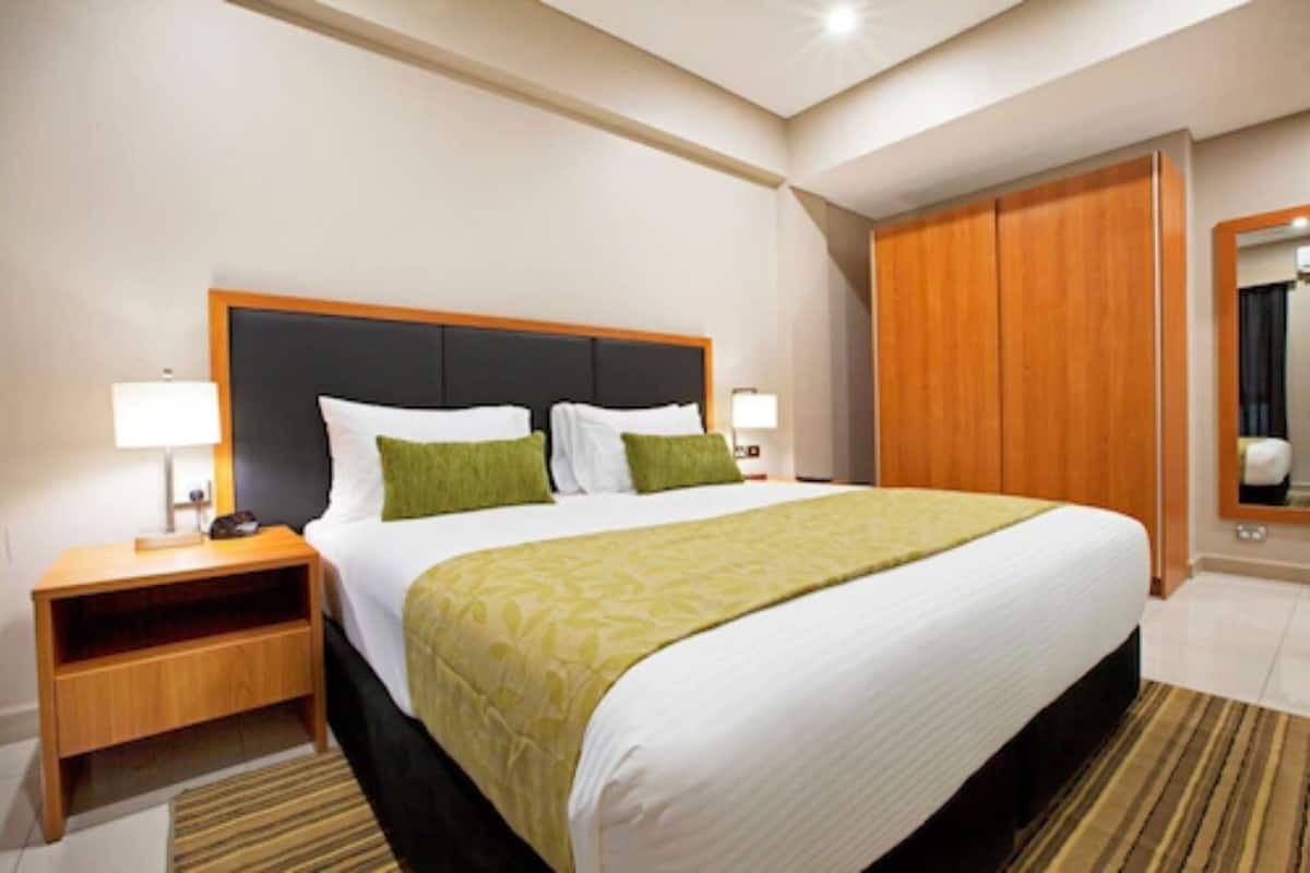Suite « Premier », 1 chambre, coin cuisine, dans la tour | 1 chambre, coffres-forts dans les chambres, bureau