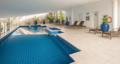 Ela Beach Hotel & Apartments