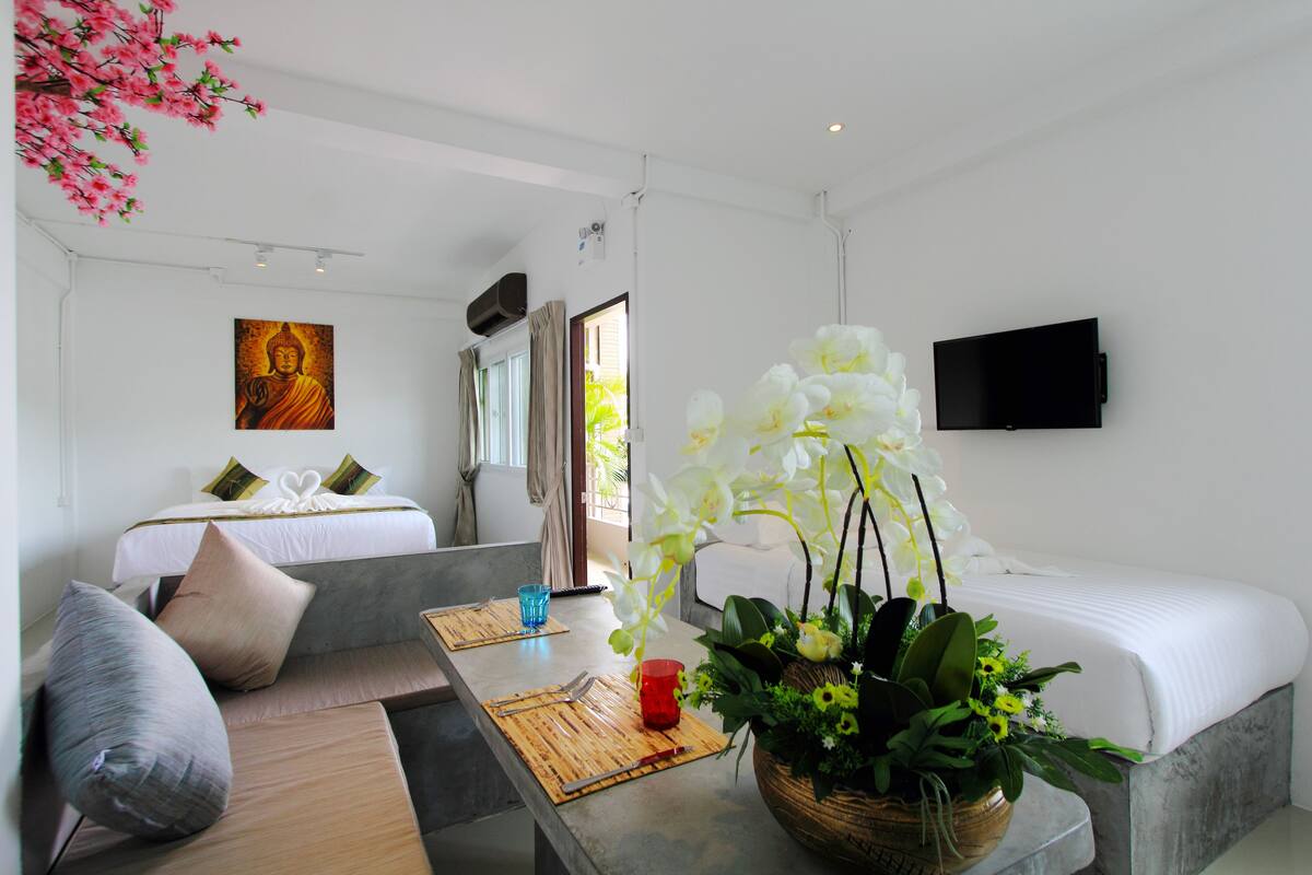Superior Suite | Peralatan tempat tidur hipoalergenik, bar mini, peti besi dalam bilik 