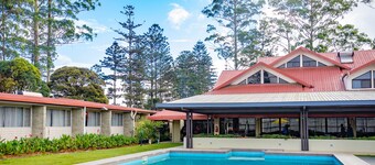 Highlander Hotel & Apartments