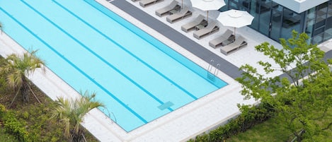 Seasonal outdoor pool