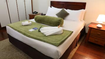 Chambre, 1 chambre | Surmatelas, coffres-forts dans les chambres, bureau