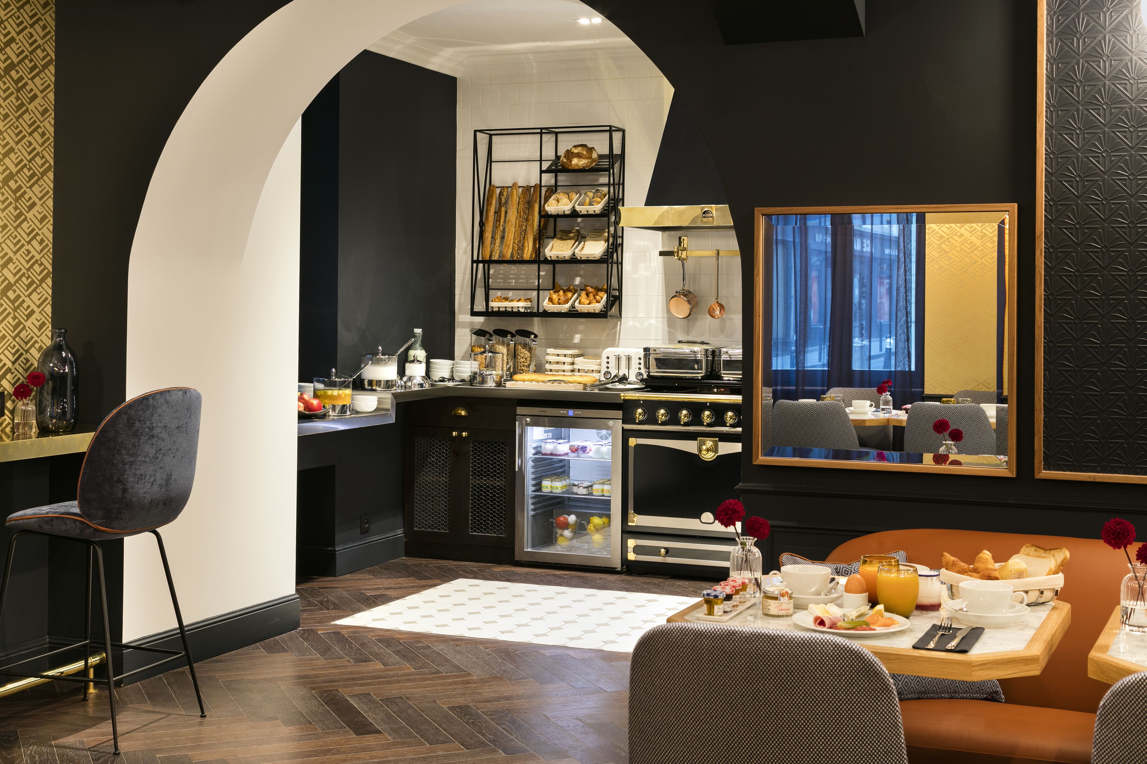 Petit déjeuner buffet servi tous les jours en supplément