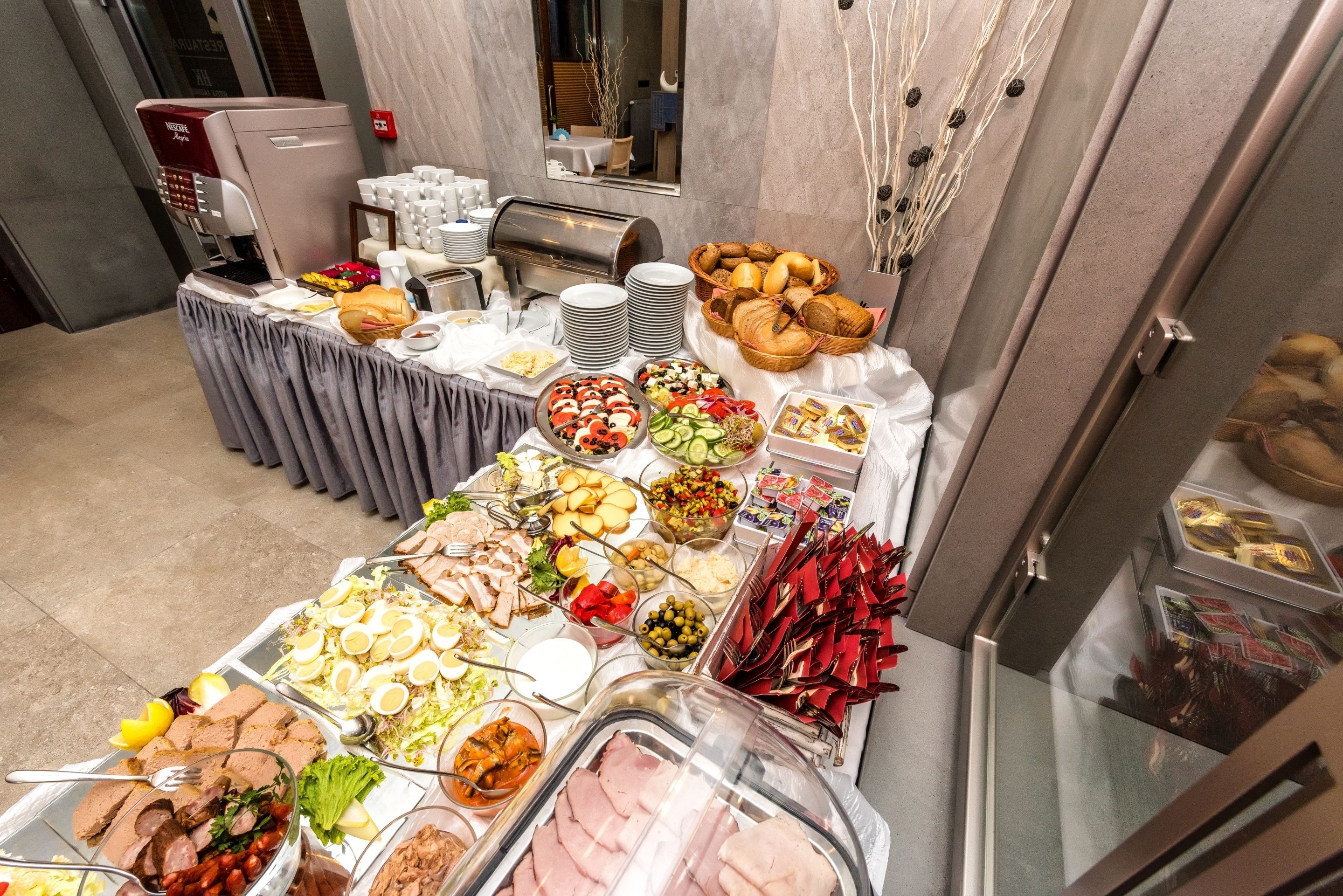 Daily buffet breakfast (EUR 8 per person)
