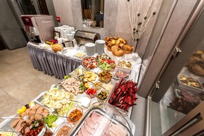 Daily buffet breakfast (EUR 8 per person)