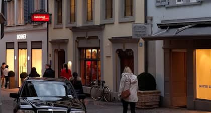 Paradeplatz Apartment by Airhome