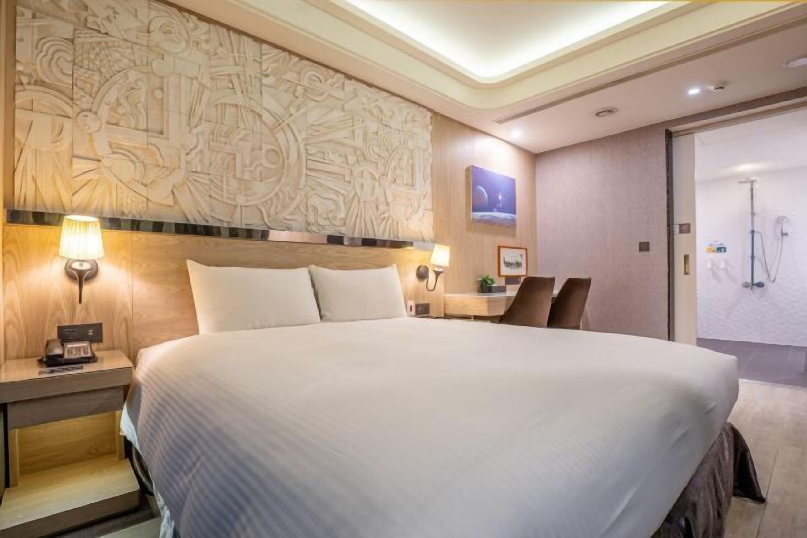 Caja de seguridad en la habitación, escritorio y cortinas blackout 