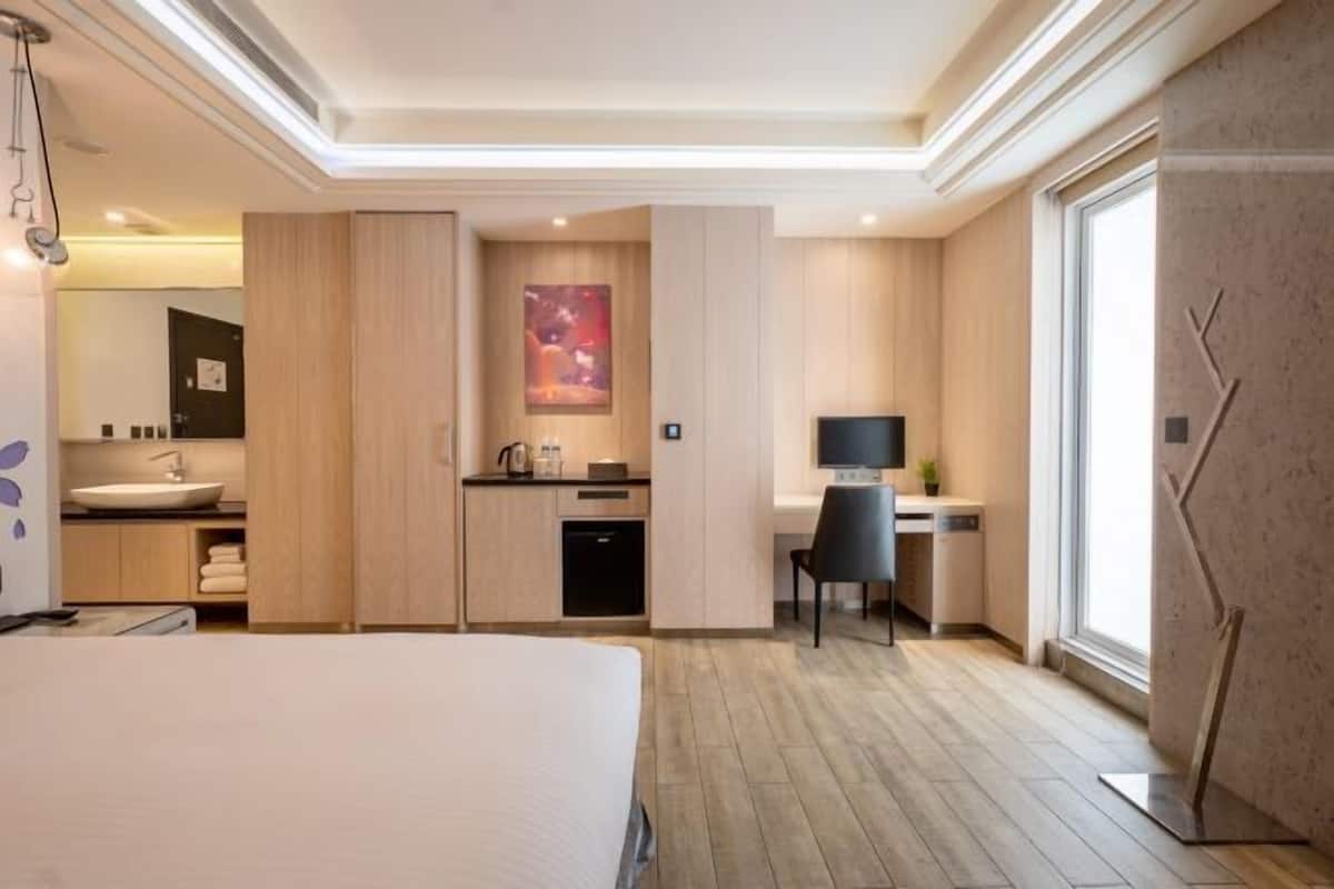 In-room safe, desk, blackout curtains, soundproofing