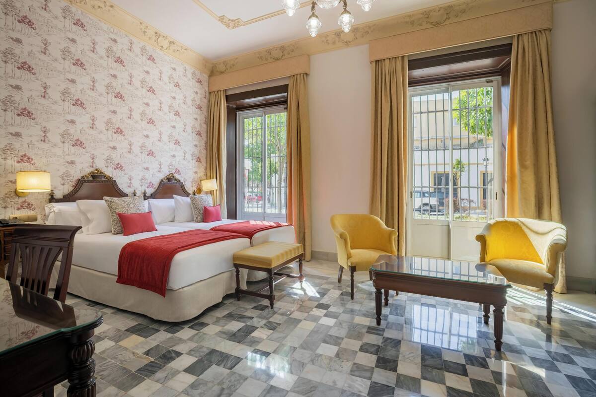 Premium bedding, minibar, in-room safe, desk