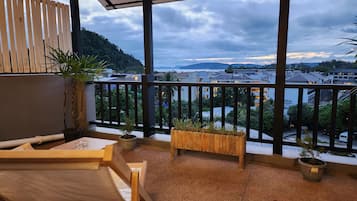 Deluxe Double Room, Sea View | Beach/ocean view