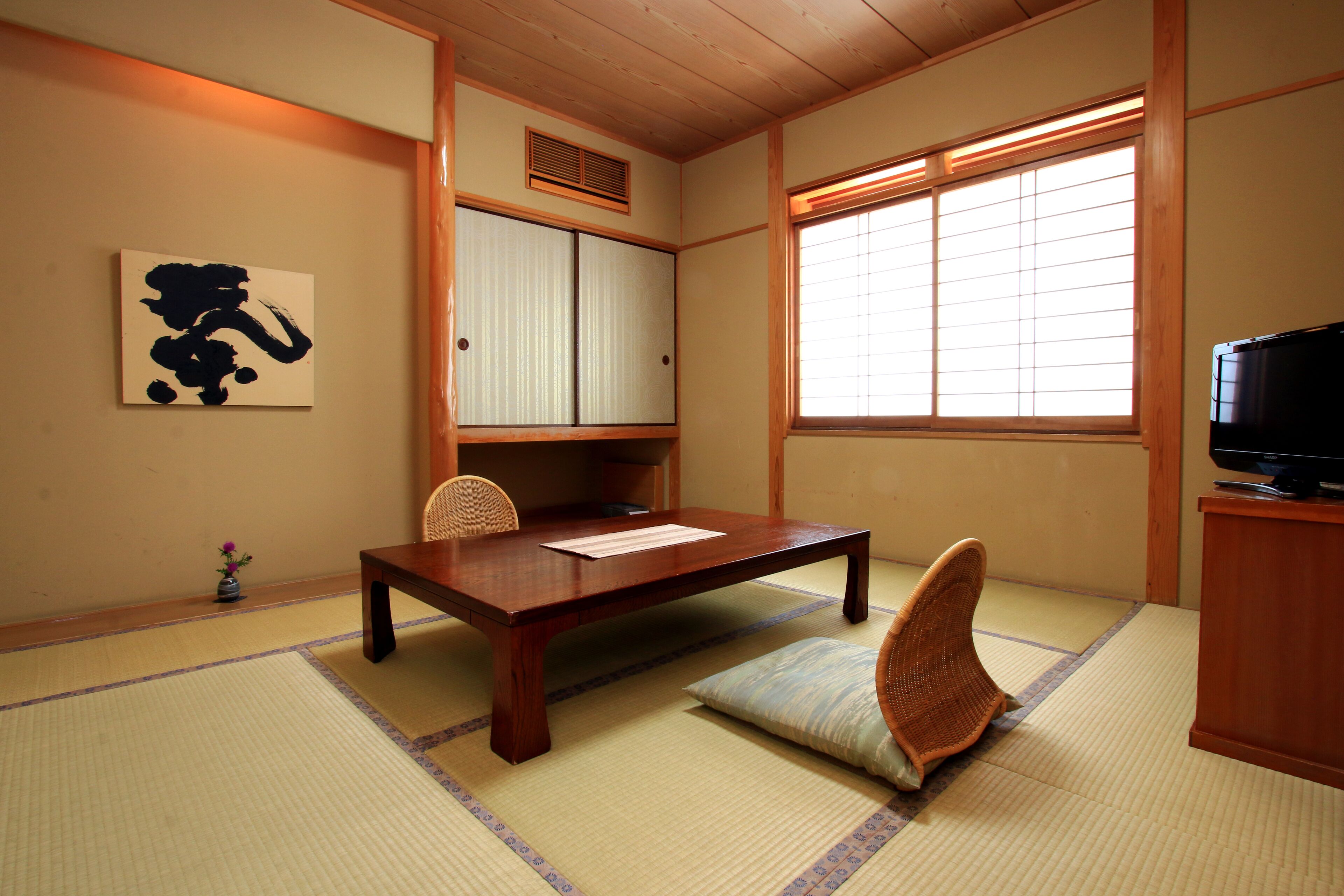 Japanese Style Room with 8 Tatami Space | In-room safe, free WiFi, bed sheets