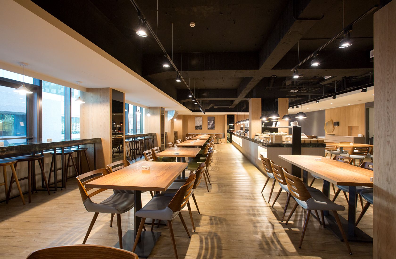 daily to-go breakfast (twd 275 per person)