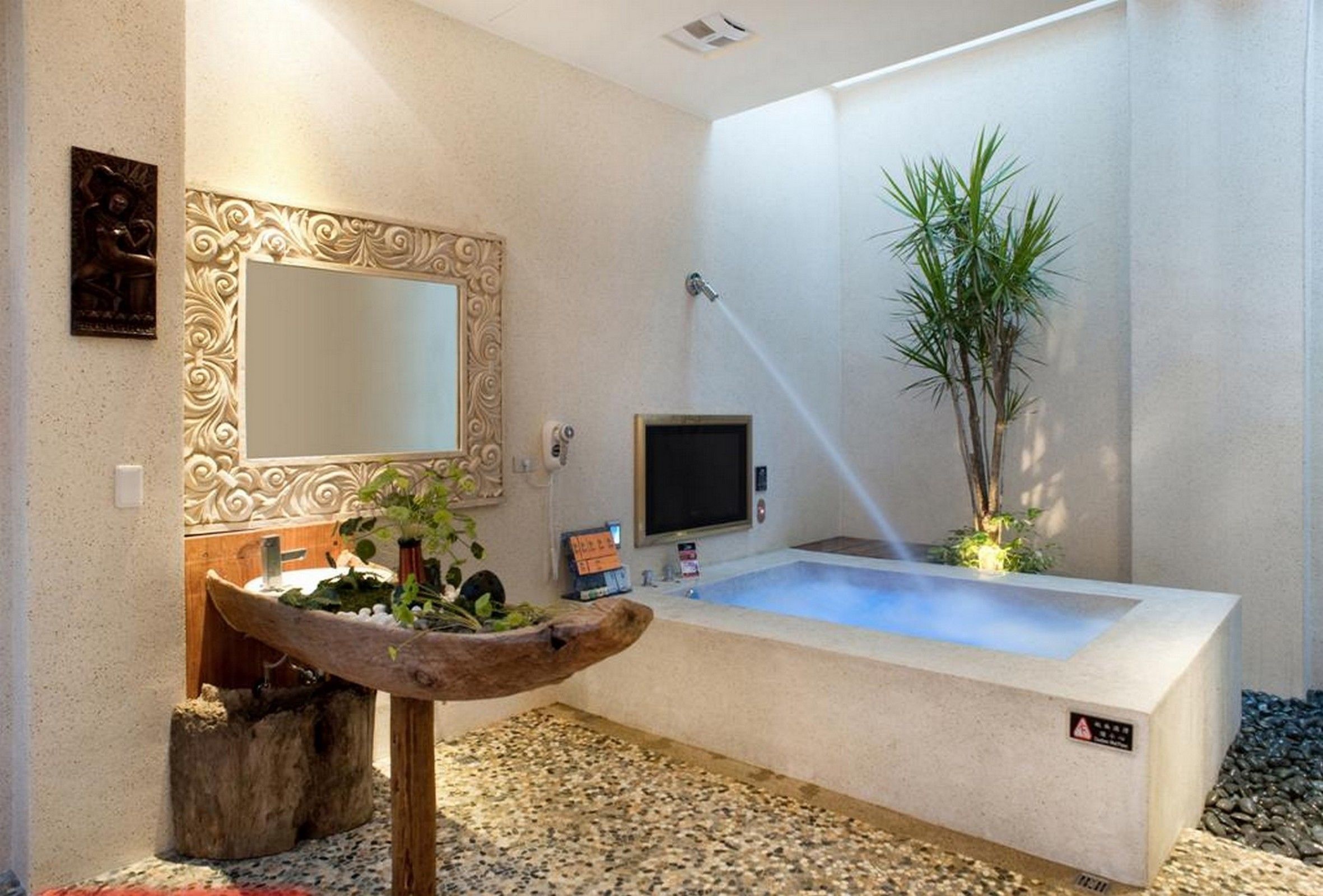 Elite Room | Bathroom | Separate tub and shower, rainfall showerhead, hair dryer, slippers