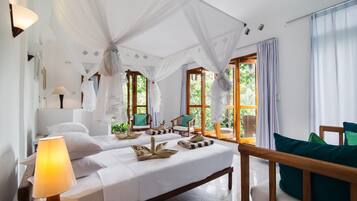 Family Double or Twin Room | Desk, rollaway beds