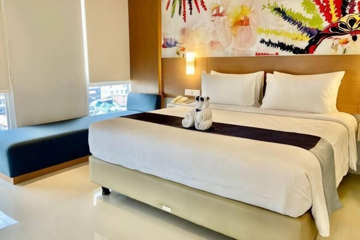 In-room safe, desk, free WiFi, bed sheets