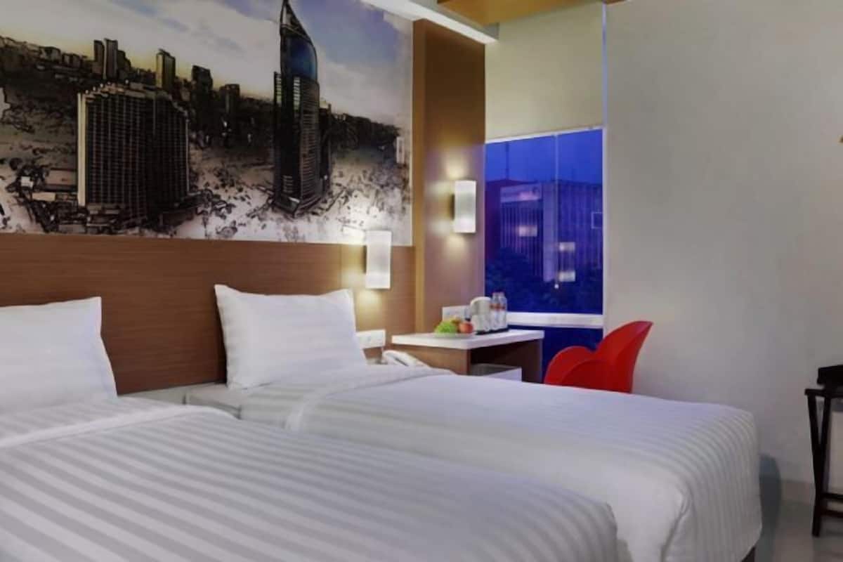 In-room safe, desk, free WiFi, bed sheets
