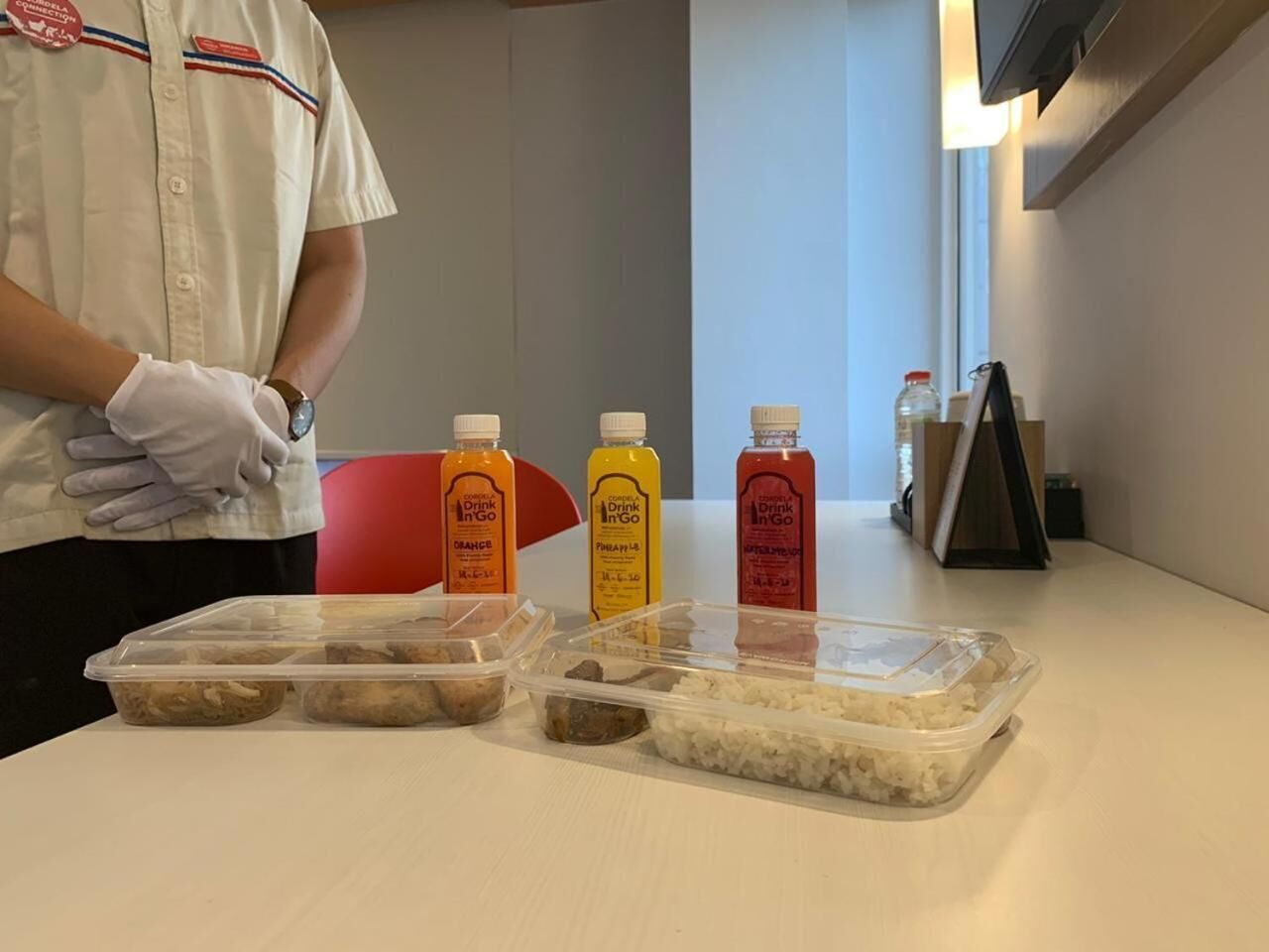 shower, free toiletries, slippers, towels