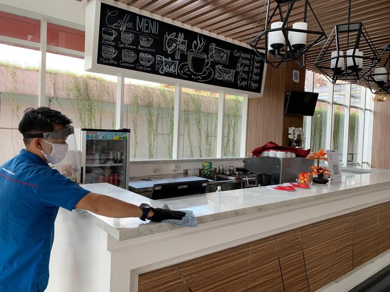 breakfast, lunch, dinner served; indonesian cuisine