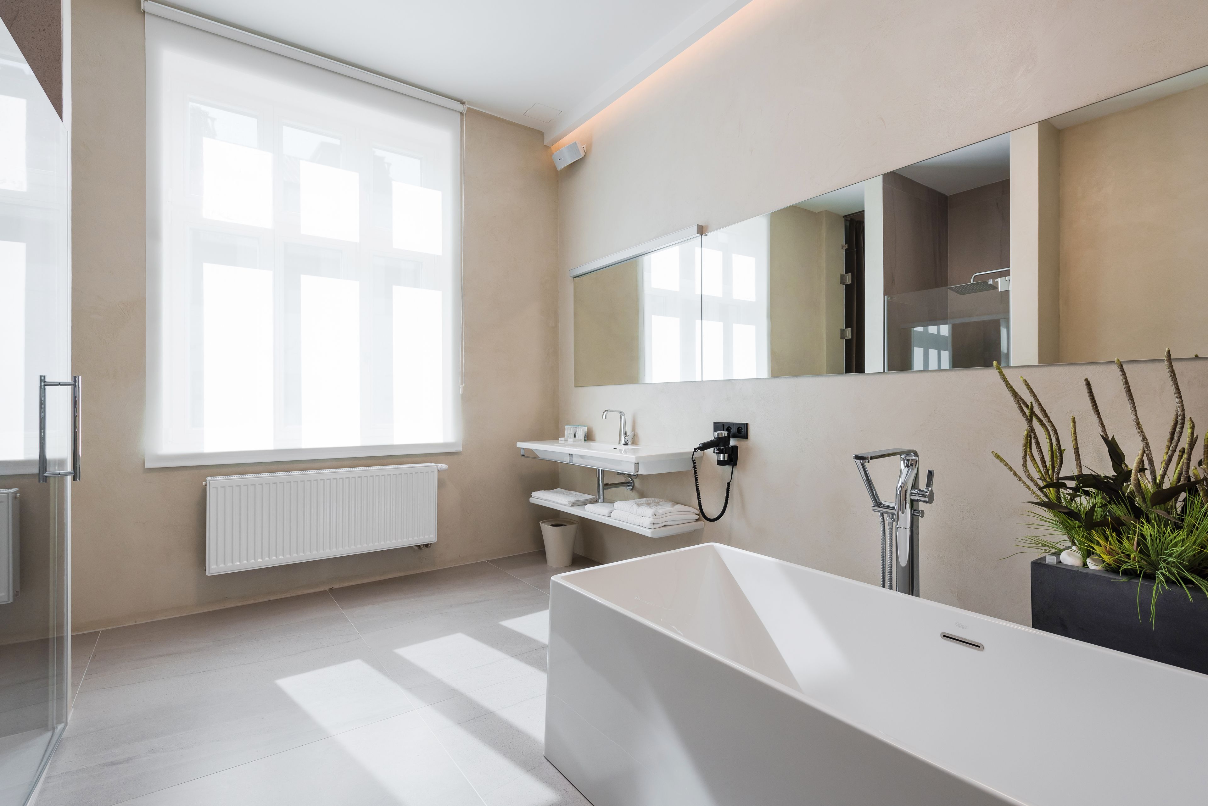 junior double room, balcony | bathroom | free toiletries, hair dryer, slippers, towels