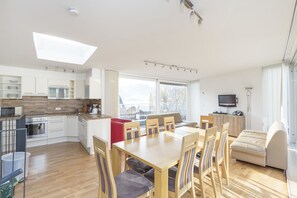 Luxury Apartment | In-room dining