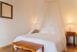 Comfort Double Room, 1 Double Bed, Private Bathroom, Garden View - Casa Rural La Perla (Hiendelaencina)