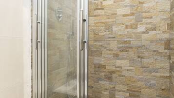 Room | Bathroom shower