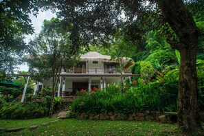 Exterior - Kelimutu Crater Lakes Ecolodge (Desa Kowanara)