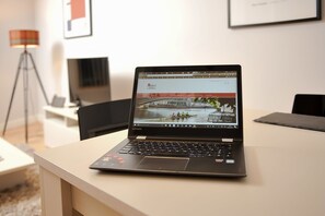 อพาร์ทเมนท์, ห้องน้ำส่วนตัว | บริการอาหารในห้องพัก