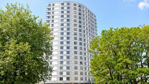 Front of property - Select Serviced Accommodation - City Tower (Reading)