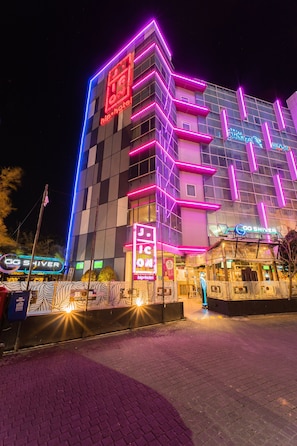Exterior - J Icon Hip Hotel (Balikpapan)