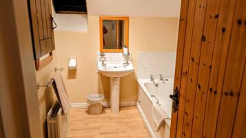 Cottage, 3 Bedrooms (Jimmy's Cottage) | Bathroom | Separate bathtub and shower, towels