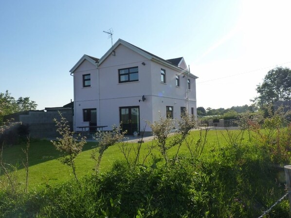 Exterior - Ty Gwyneth (Bridgend)