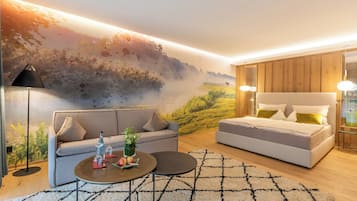 ห้องจูเนียร์สวีท, ระเบียง | 1 ห้องนอน, เครื่องนอนระดับพรีเมียม, มินิบาร์, ตู้นิรภัยในห้องพัก