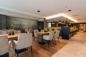 Bar (on property) - Sackmann Genuss und Spa Resort (Baiersbronn)