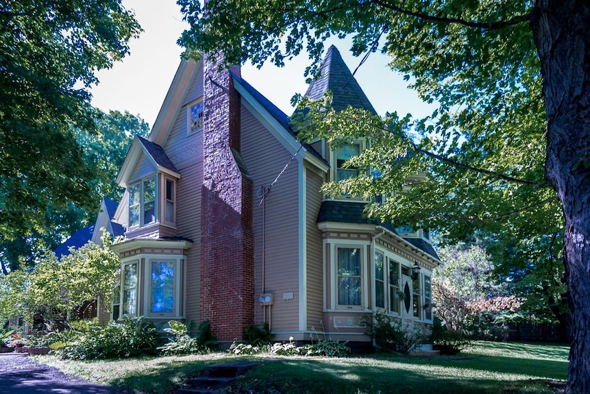 Sackville Bed & Breakfast / #CanadaDo / Best Places to Stay in Sackville