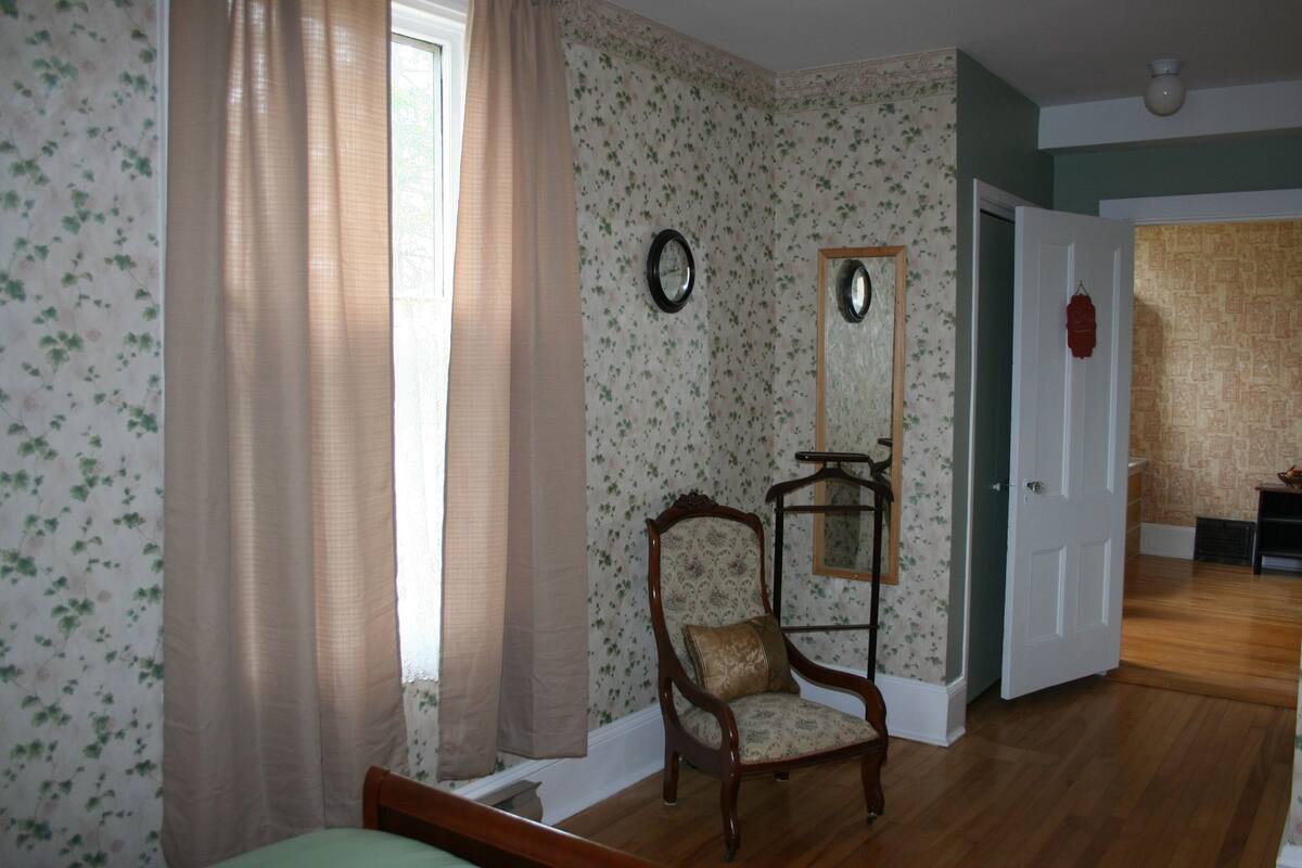 Room, 2 Katil Bujang (Single) (The Willow Room) | Peralatan tempat tidur hipoalergenik, Wi-fi percuma