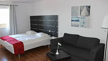Een bureau, gratis babybedden, extra bedden, gratis wifi