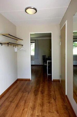 Family Room | Desk, free cribs/infant beds, rollaway beds, free WiFi - Rasta Håby (Munkedal)