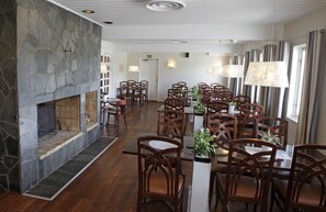 Desayuno de autoservicio incluido todos los días