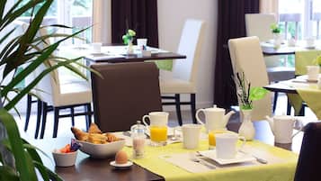 Daily buffet breakfast (EUR 12.50 per person)