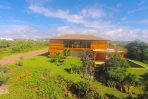 Property grounds - Casa das Acácias (Mata de São João)