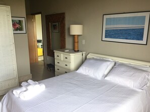 Televisión de pantalla plana de 42 pulgadas con canales por cable