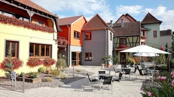 Fachada de la propiedad