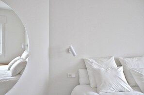 Quarto casal | Cortinas blackout, quartos à prova de som, Wi-Fi de cortesia