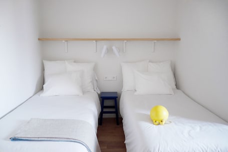 Twin Room | Blackout drapes, soundproofing, free WiFi