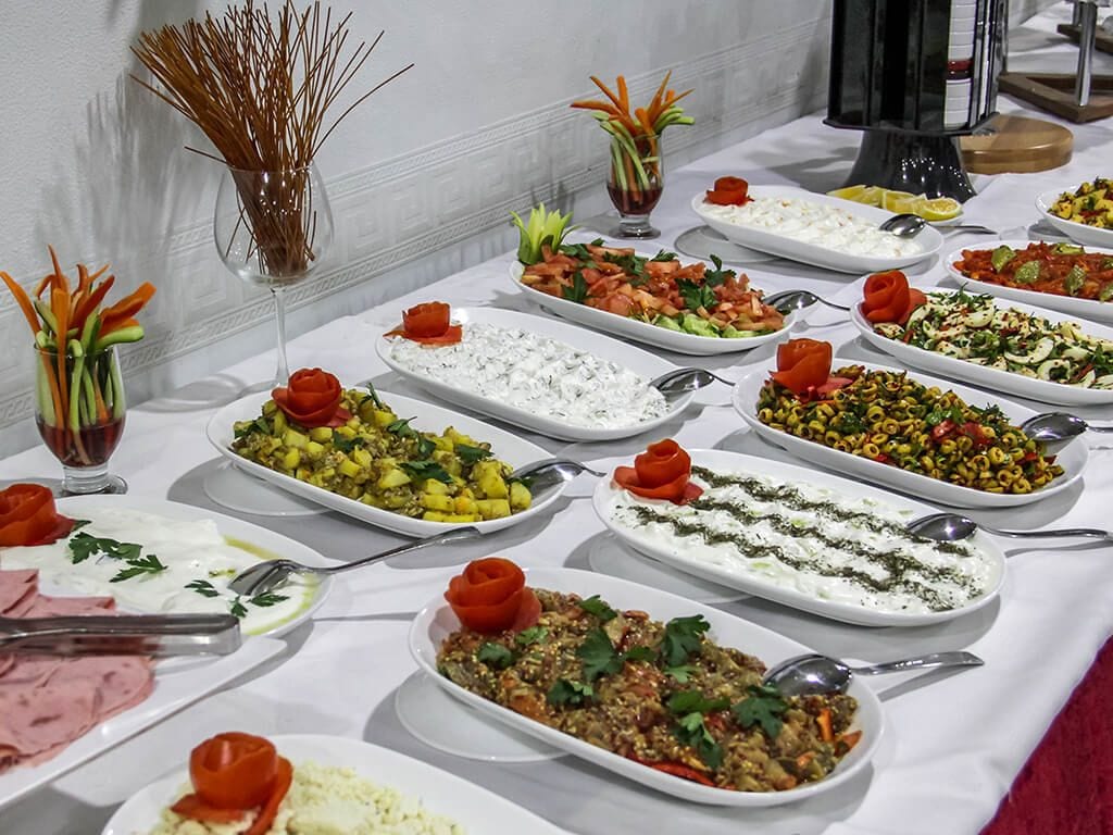 含每日吃到飽早餐